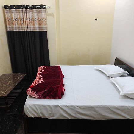 Sky Inn Paying Guest House Varanasi Exterior photo
