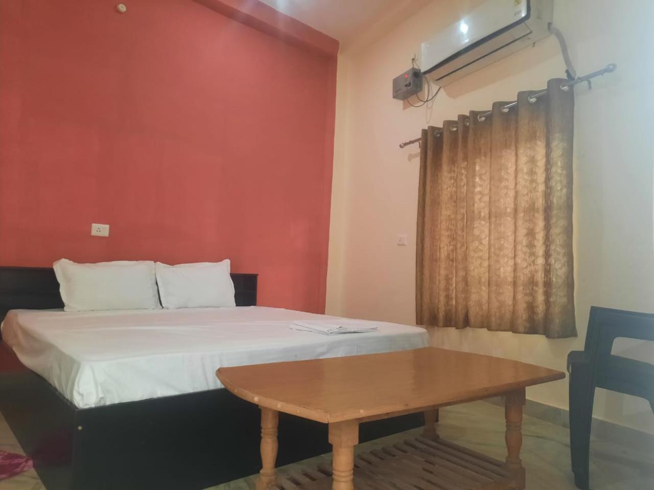Sky Inn Paying Guest House Varanasi Exterior photo