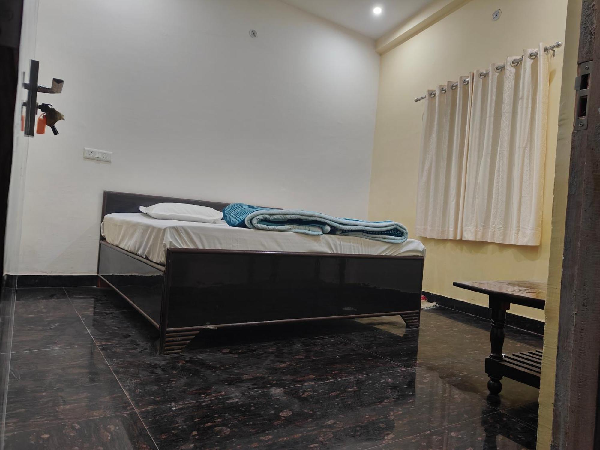 Sky Inn Paying Guest House Varanasi Exterior photo